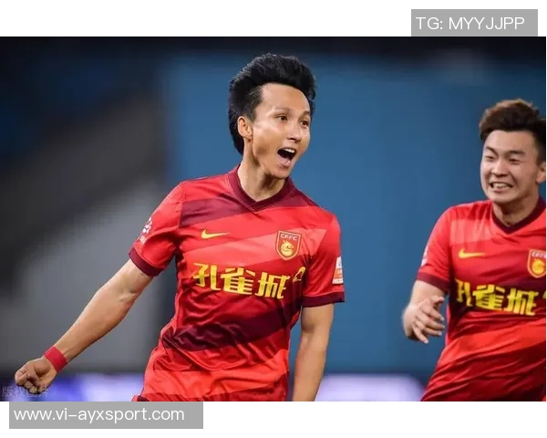 尹鸿博宣布明天将迎来最后一场中超比赛因伤选择退役