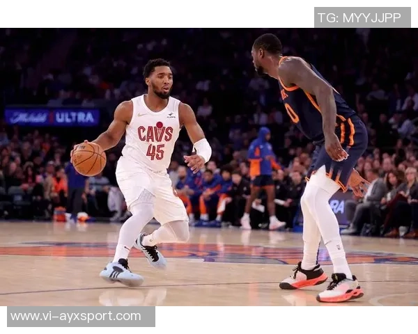 米切尔首节表现平平9分钟仅得5分3助后程发力成关键 米切尔首节表现平平9分钟仅得5分3助后程发力成关键