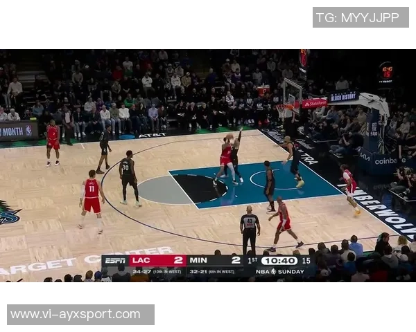 快船逆转胜利背后英雄科林斯展现团队蜕变与拼搏精神