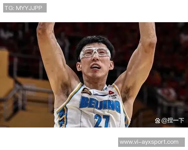 周琦表现平平提前退赛仅得5分9板第三节提前返回更衣室引发关注 周琦表现平平提前退赛仅得5分9板第三节提前返回更衣室引发关注